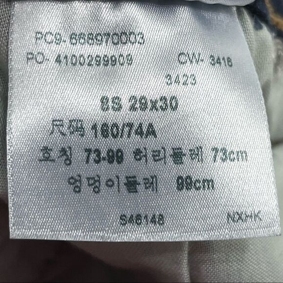 Levi’s Women’s Cropped Capri Jeans - Picture 6 of 7